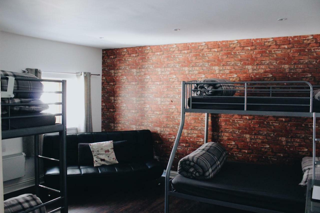 Taff Trail Bunkhouse Apartment Merthyr Tydfil Bagian luar foto