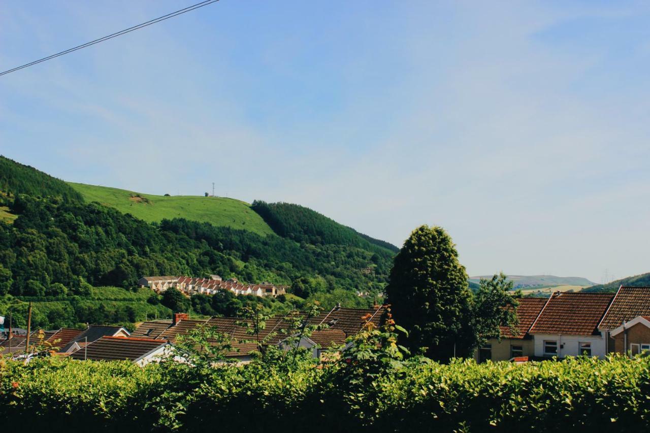 Taff Trail Bunkhouse Apartment Merthyr Tydfil Bagian luar foto